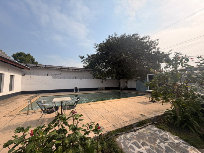 Offres de location Villa  ()